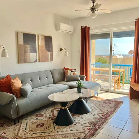 2 Bedroom Sea View, Balcony, Pool, Near - Casa Terracotta