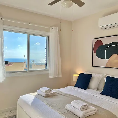 2 Bedroom Sea View, Balcony, Pool, Near - Casa Terracotta