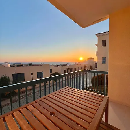 2 Bedroom Sea View, Balcony, Pool, Near - Casa Terracotta *