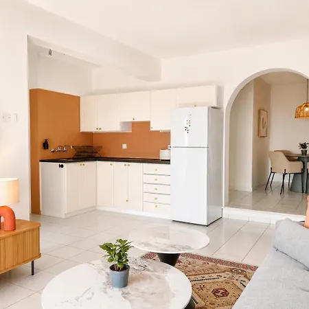 2 Bedroom Sea View, Balcony, Pool, Near - Casa Terracotta Klorakas