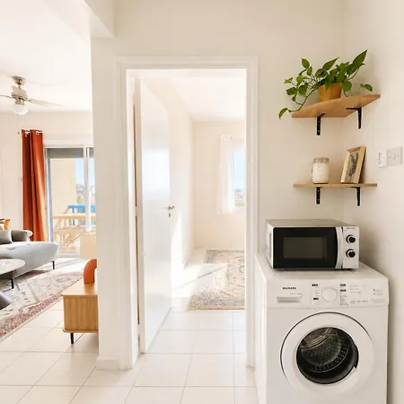 2 Bedroom Sea View, Balcony, Pool, Near - Casa Terracotta דירה Klorakas
